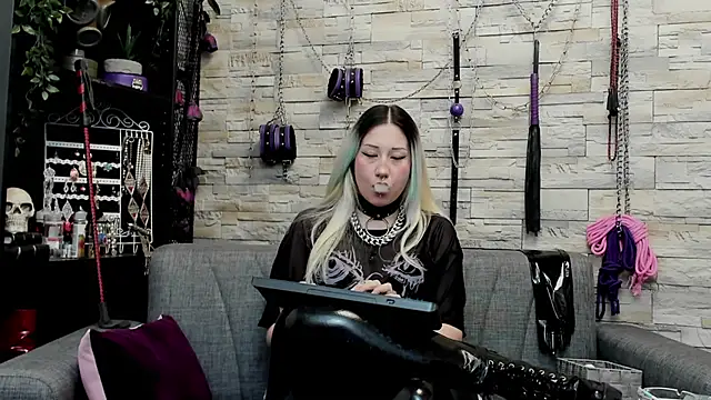 CruelMistress online show from 03/26/26, 01:48