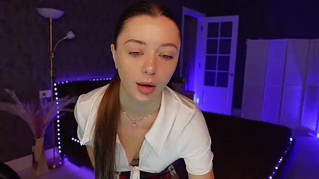 DinaCandy online show from 12/04/25, 08:24