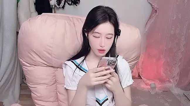 JennieKim RoseannePark online show from 01/24/25, 02:51