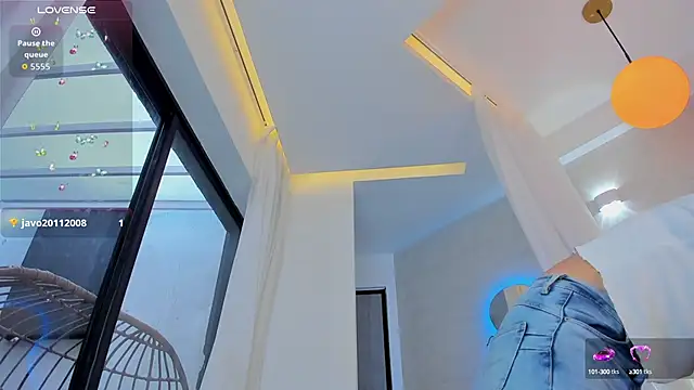 Venusflame   online show from 09/26/25, 12:01