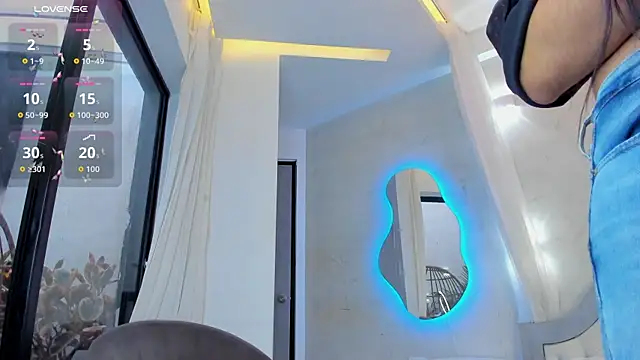 Venusflame   online show from 10/20/25, 11:55