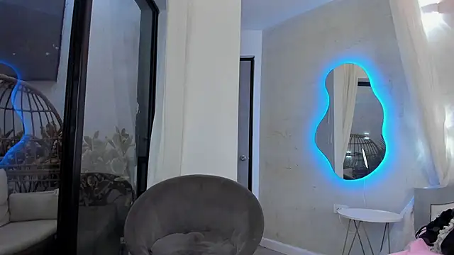 Venusflame   online show from 10/27/25, 11:55