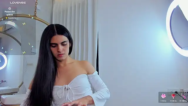 Venusflame   online show from 10/31/25, 11:51