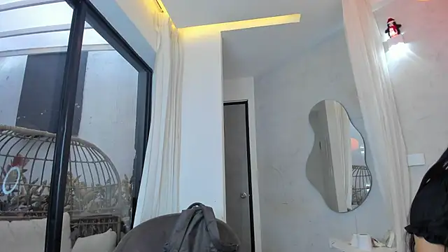 Venusflame   online show from 12/16/25, 11:47