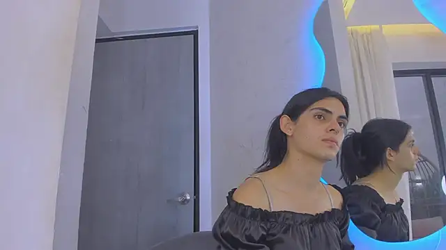 Venusflame   online show from 03/18/25, 11:44