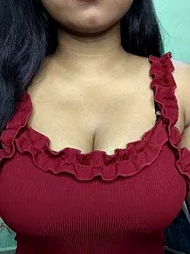 Ishaani 0 online show from 12/21/25, 12:29