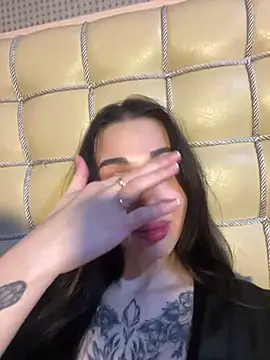 callmeanny  online show from 12/28/24, 05:14