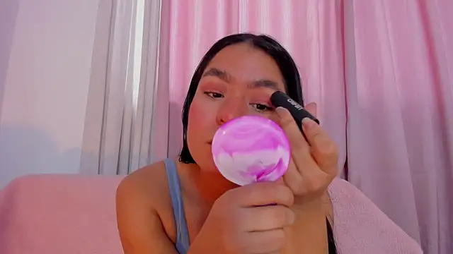 HayamiKioto online show from 11/12/25, 12:31