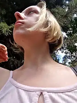 Snapshot of Public_Katrisha chatting on 01/15/26, 02:20 Public Katrisha online show from 01/15/26, 02:20