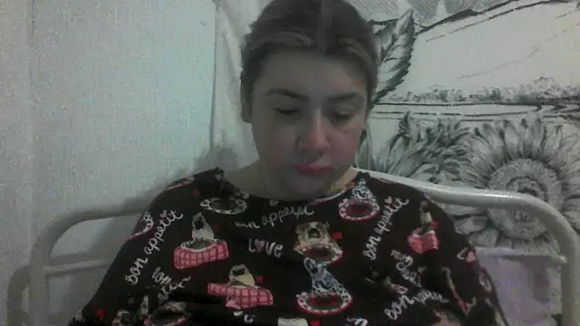 Snapshot of CamilaCherryX chatting on 11/14/25, 09:07 CamilaCherryX online show from 11/14/25, 09:07