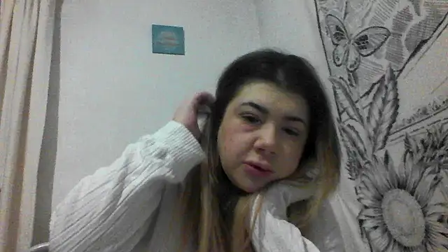 Snapshot of CamilaCherryX chatting on 01/13/25, 12:41 CamilaCherryX online show from 01/13/25, 12:41