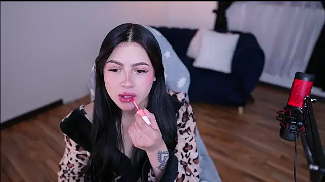 myeimmy 33 online show from 04/23/26, 12:00