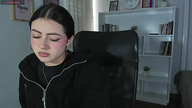 myeimmy 33 online show from 02/10/25, 05:41