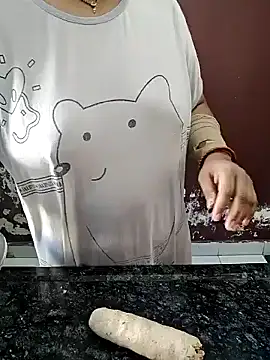 Snapshot of milf-kaira chatting on 01/04/25, 03:29 milf-kaira online show from 01/04/25, 03:29