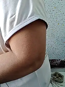 Snapshot of milf-kaira chatting on 01/07/25, 03:03 milf-kaira online show from 01/07/25, 03:03