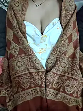 Snapshot of milf-kaira chatting on 01/08/25, 06:20 milf-kaira online show from 01/08/25, 06:20