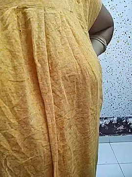 Snapshot of milf-kaira chatting on 01/10/25, 03:07 milf-kaira online show from 01/10/25, 03:07