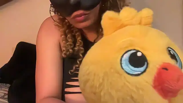 Snapshot of SCARLET-SANTANA chatting on 02/19/26, 10:07 SCARLET-SANTANA online show from 02/19/26, 10:07