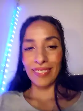 chloewildd  online show from 02/21/26, 03:30