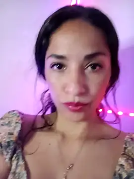 chloewildd  online show from 04/08/26, 10:33