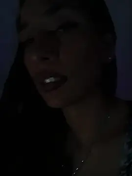 chloewildd  online show from 10/11/25, 10:00