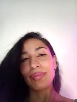 chloewildd  online show from 03/13/26, 10:04