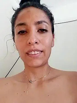 chloewildd  online show from 01/05/25, 05:41