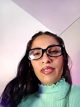 chloewildd  online show from 02/26/26, 01:00