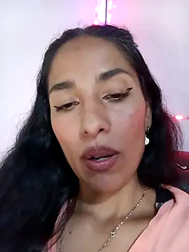 chloewildd  online show from 11/08/25, 11:41