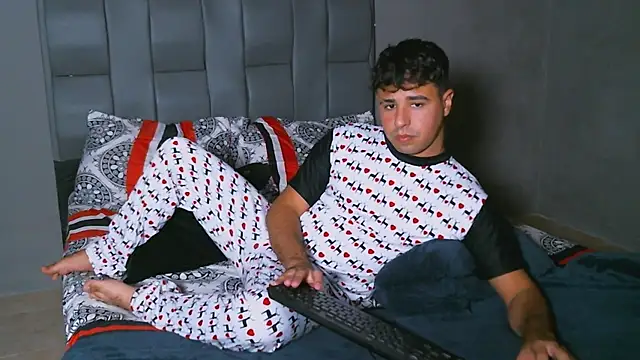 beautiful james online show from 01/31/25, 02:37