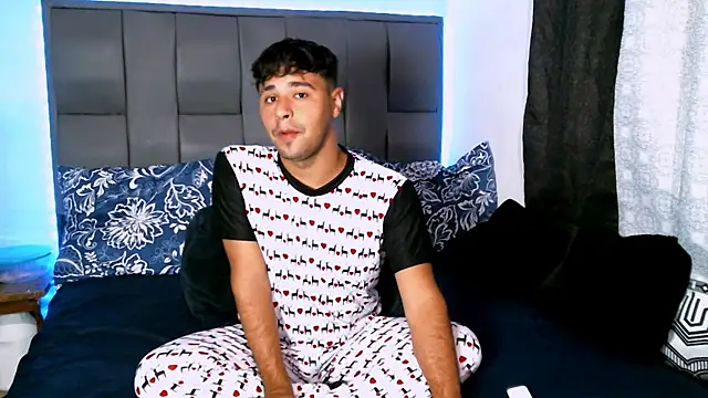 beautiful james online show from 01/05/25, 01:03