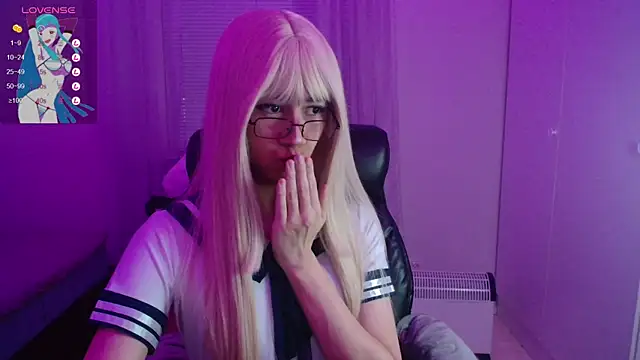 Snapshot of lewd_pillows chatting on 12/27/24, 11:10 lewd pillows online show from 12/27/24, 11:10