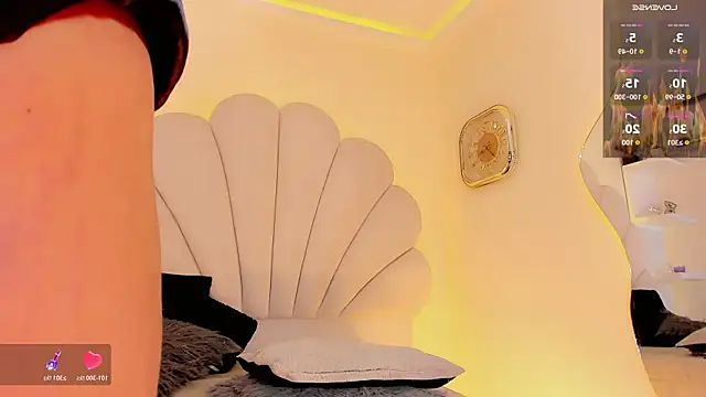 ValentinaMarinn online show from 10/26/25, 09:59