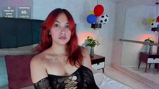 Snapshot of AdeleAndersonn chatting on 06/18/26, 05:07 AdeleAndersonn online show from 06/18/26, 05:07