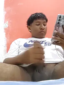 Tu papi 69  online show from 04/05/26, 05:36