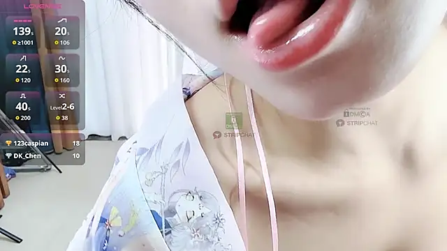 808dass online show from 10/24/25, 05:06