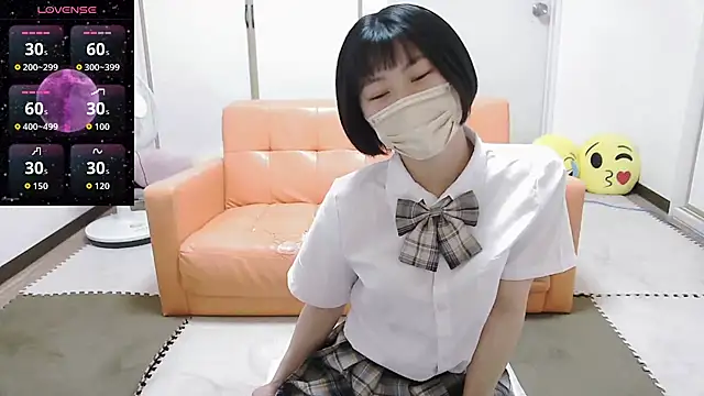 Snapshot of minamina1221 chatting on 06/11/26, 05:10 minamina1221 online show from 06/11/26, 05:10
