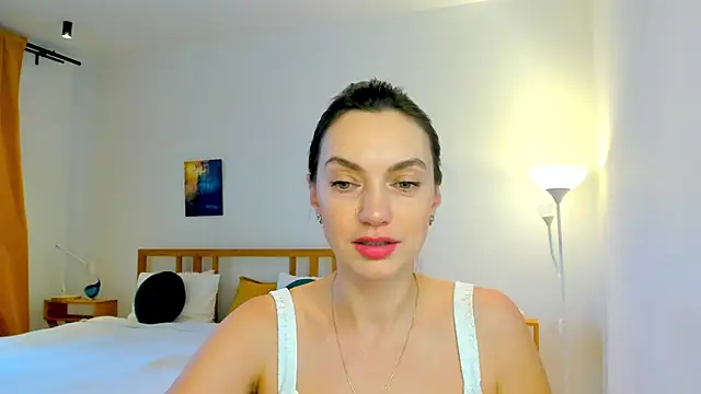 Snapshot of LovelyeeMia chatting on 12/12/24, 10:34 LovelyeeMia online show from 12/12/24, 10:34