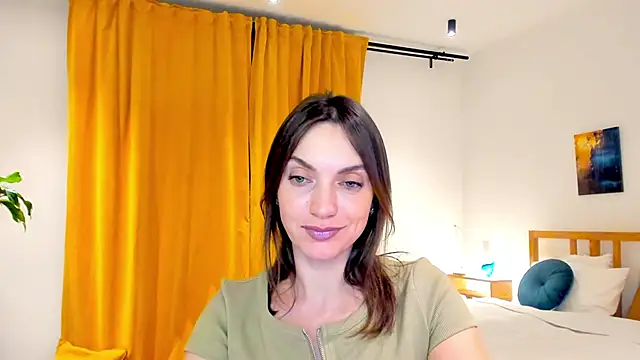 Snapshot of LovelyeeMia chatting on 12/13/24, 07:43 LovelyeeMia online show from 12/13/24, 07:43