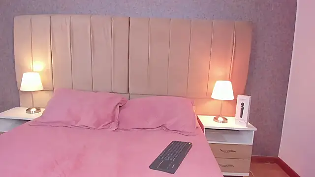 megan bat online show from 12/23/24, 11:25