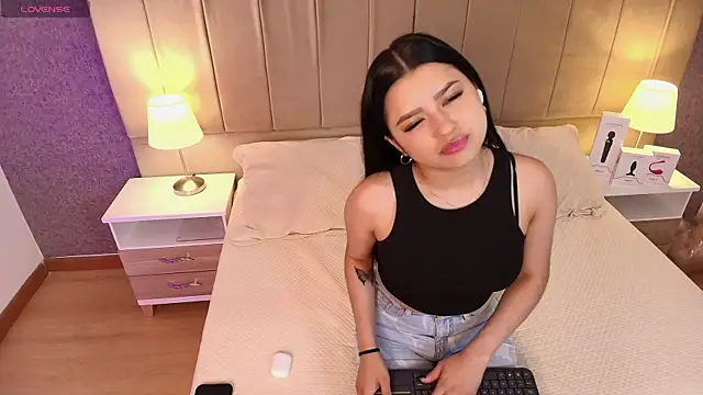 megan bat online show from 01/28/25, 12:00