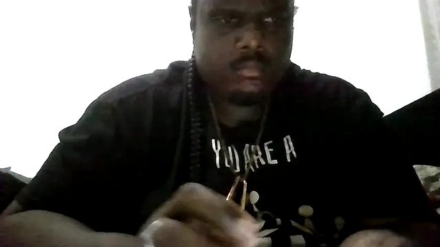 Snapshot of BigBossaNova69 chatting on 06/02/26, 05:29 BigBossaNova69 online show from 06/02/26, 05:29
