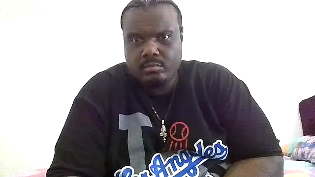 Snapshot of BigBossaNova69 chatting on 04/27/26, 06:17 BigBossaNova69 online show from 04/27/26, 06:17