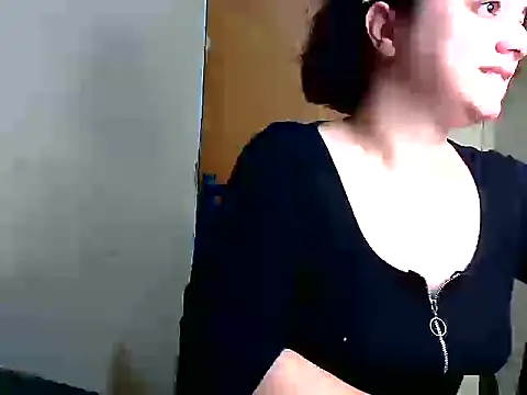 Victorialatina online show from 10/29/25, 04:22