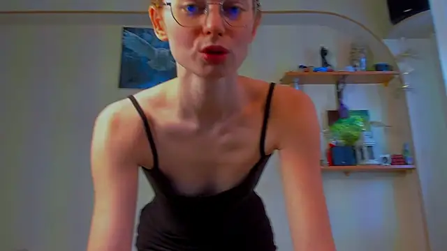 Fire Luna online show from 02/15/26, 05:52