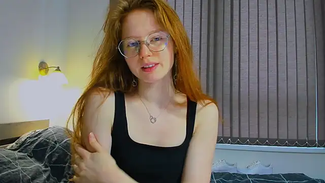 Snapshot of Fire_Luna chatting on 01/13/25, 08:15 Fire Luna online show from 01/13/25, 08:15