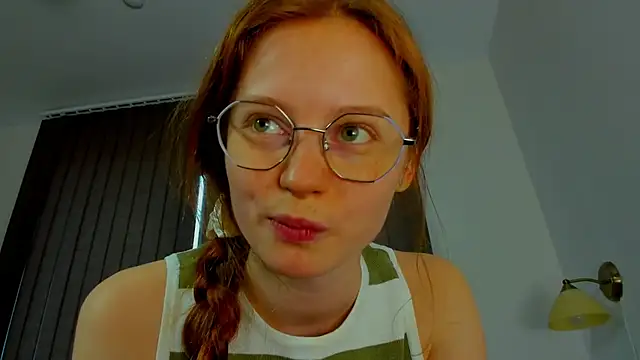 Snapshot of Fire_Luna chatting on 12/27/24, 08:24 Fire Luna online show from 12/27/24, 08:24