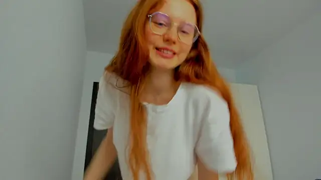 Snapshot of Fire_Luna chatting on 03/13/25, 09:21 Fire Luna online show from 03/13/25, 09:21