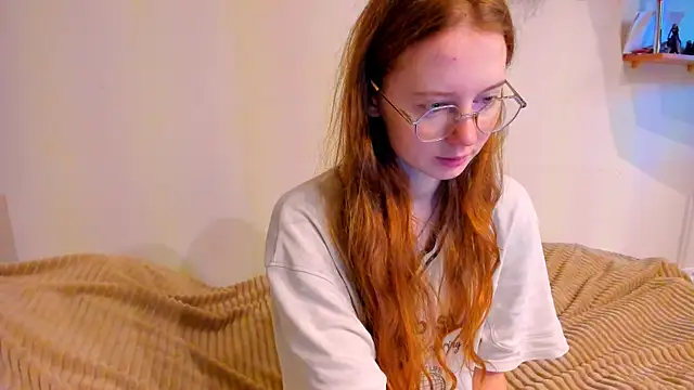 Fire Luna online show from 12/02/25, 04:36