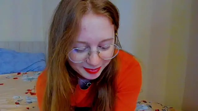 Snapshot of Fire_Luna chatting on 01/05/25, 07:49 Fire Luna online show from 01/05/25, 07:49